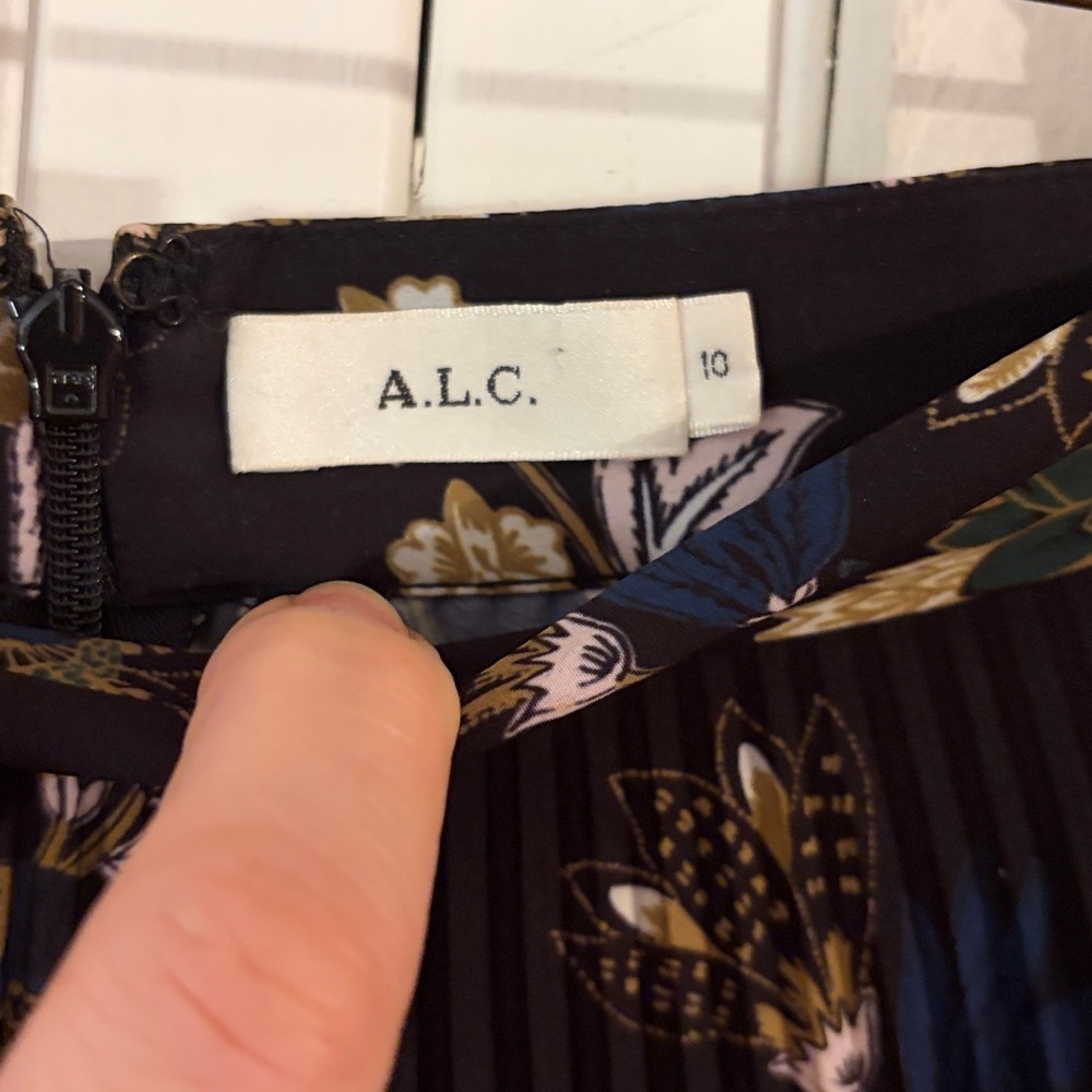 A.L.C. Williams Midi Floral Pleated Skirt size 10 - Picture 5 of 8